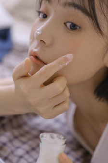 李采潭在线观看